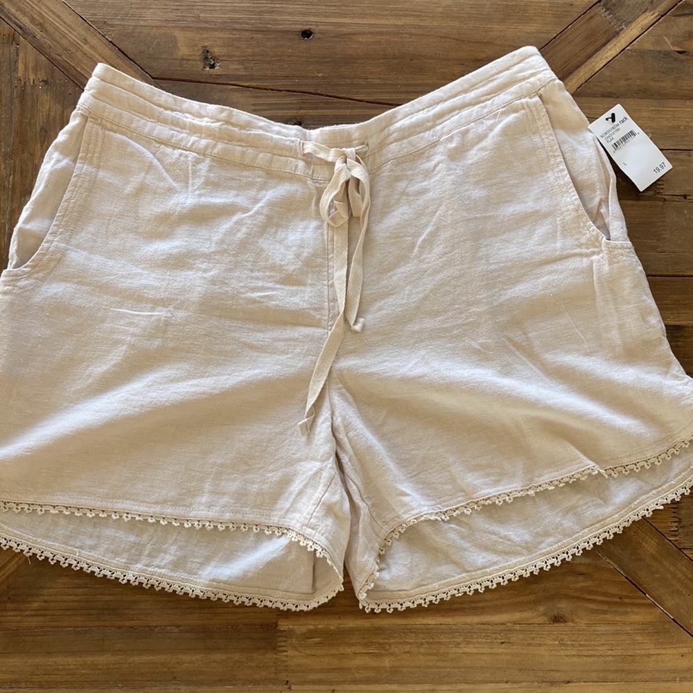 Nordstrom Caslon Large sand color linen shorts - Picture 3 of 7